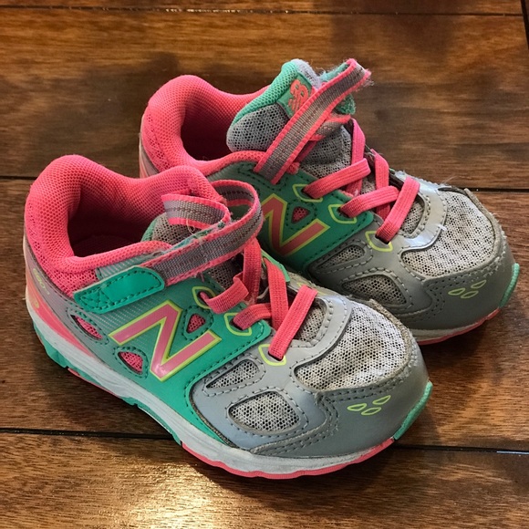 new balance extra wide toddler shoes